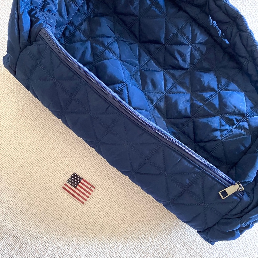 Quilted Puffer Navy Tote Bag - Picture 4 of 11